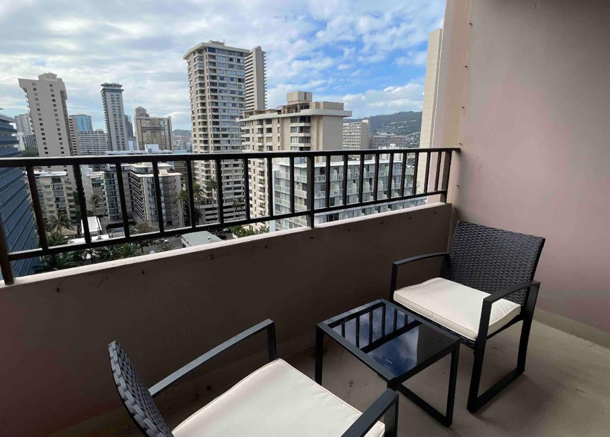 1414- Heart Of Waikiki With Kitchen - Free Parking - City View Villa Honolulu Exterior photo